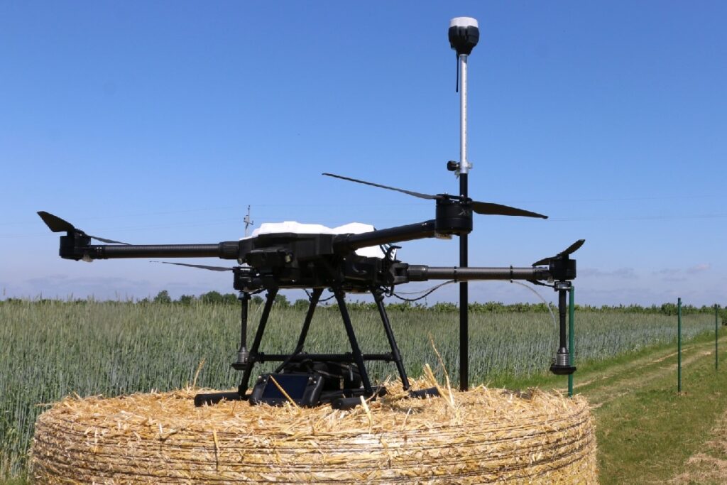 dron opryskowy ABZ Innovation L10