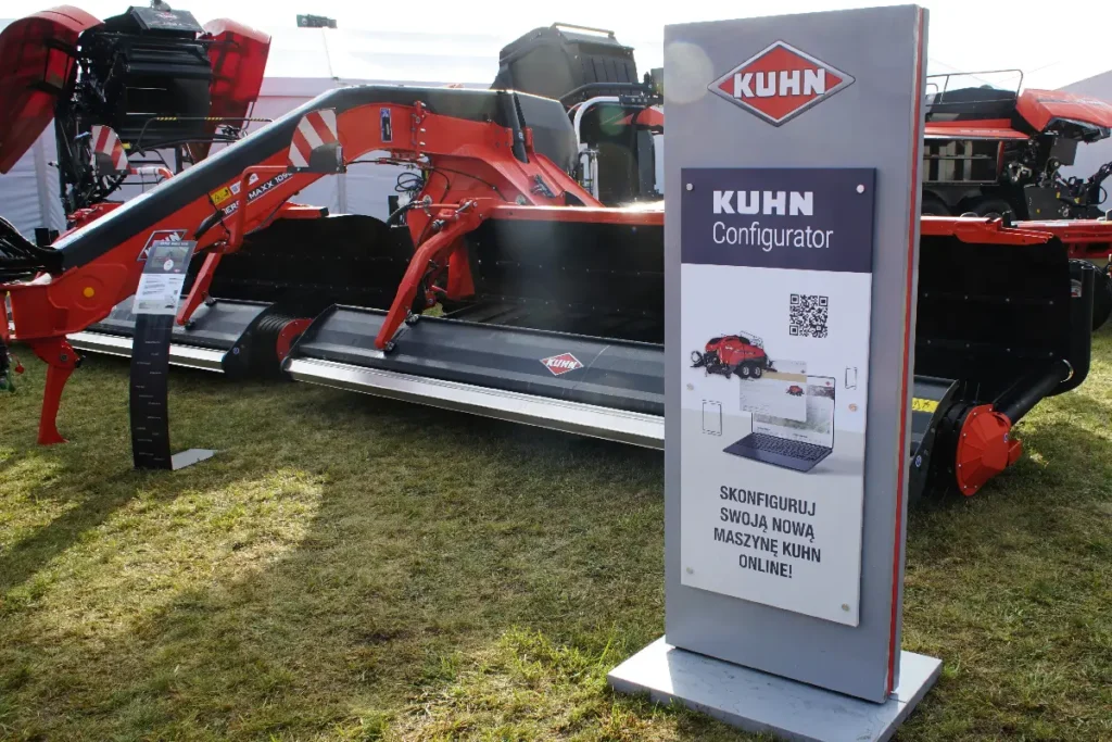 Kuhn jako jeden z nielicznych producentów w branży techniki rolniczej pozwala swoim klientom kompletować sprzęt poprzez Internet. Wystarczy użyć konfiguratora maszyn online © TRAKTOR24.pl
