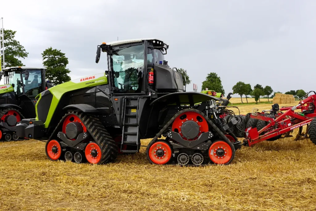 Wraz z pojawieniem się na rynku traktora Claas Xerion 12.650 padł rekord mocy trafiającej do przekładni bezstopniowej. © TRAKTOR24 