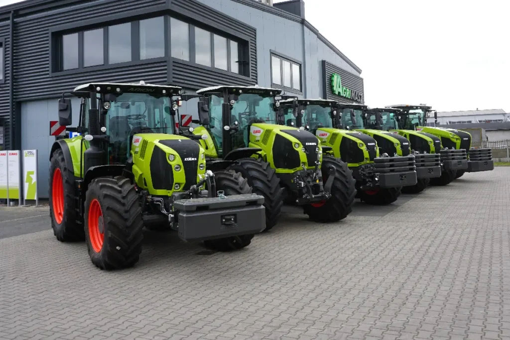 Krótkookresowy wynajem ciągników rolniczych staje się coraz popularniejszy. Do grona firm proponujących taką formę użytkowania traktora dołączył Claas Polska z programem First Claas Rental © TRAKTOR24.pl