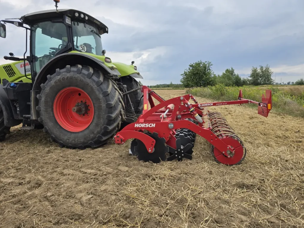 Horsch Joker 4 CT to kompaktowa brona talerzowa wyposażona w ramę składaną hydraulicznie fot. Tomasz Kuchta