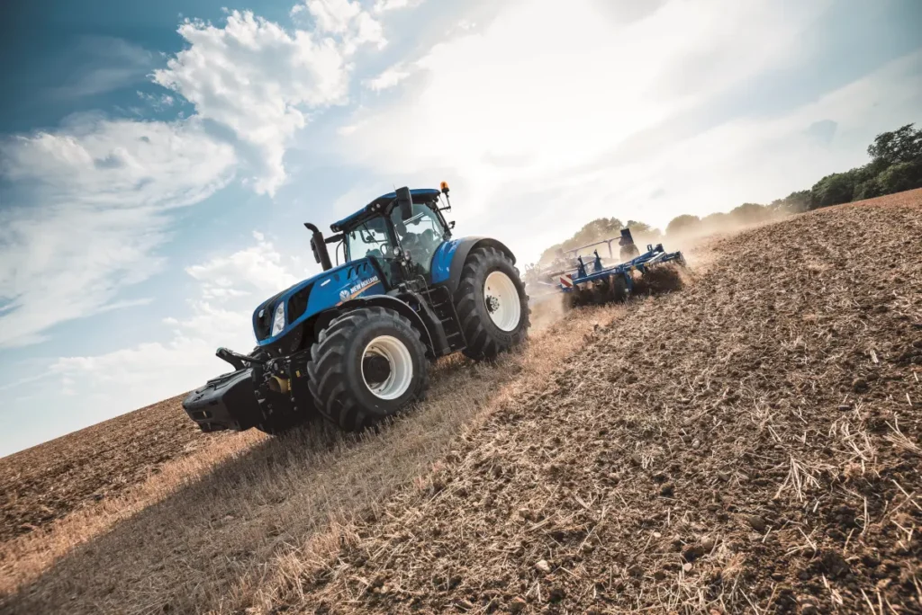 Funkcje monitorowania w czasie rzeczywistym są obecnie dostępne tylko dla wybranych modeli ciągników New Holland fot. mat. prasowe