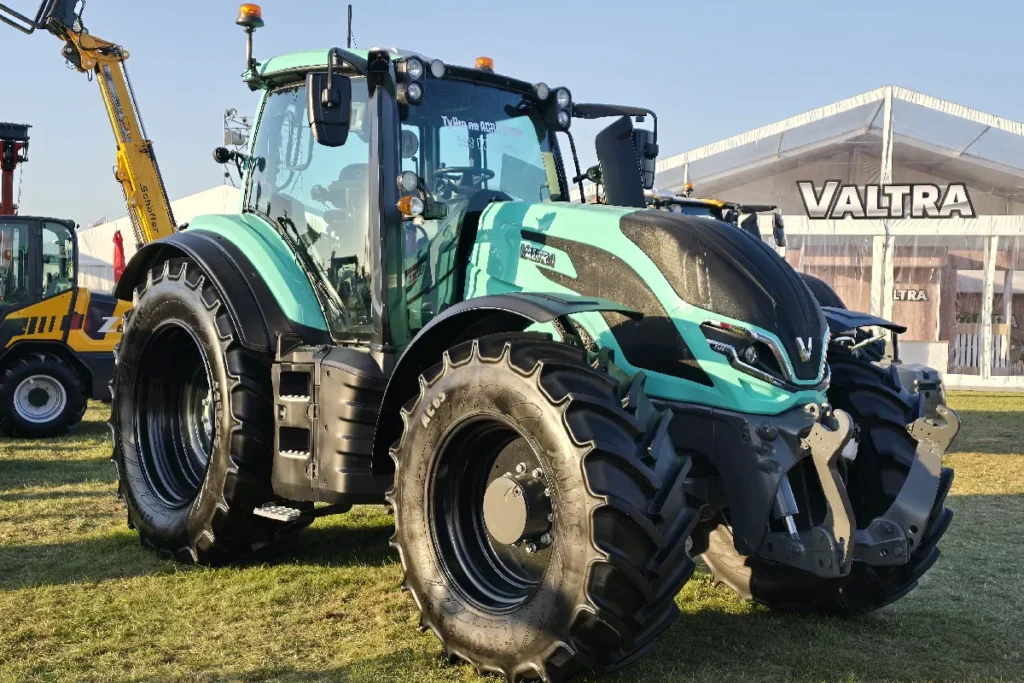 Cena Valtry T175e wynosząca 599 tys. zł netto wydaje się naprawdę ciekawą propozycją, szczególnie gdy zauważymy, że stanowi ona obniżkę aż o ok. 60 tys. zł względem ceny bazowejfot. TRAKTOR24