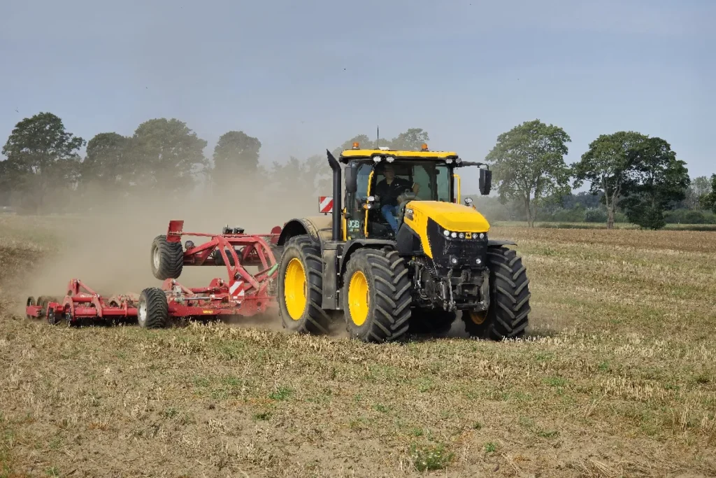 Fastrac iCON w niczym nie ustępuje również klasycznym ciągnikom renomowanych producentów w zakresie rolnictwa precyzyjnego fot. TRAKTOR24