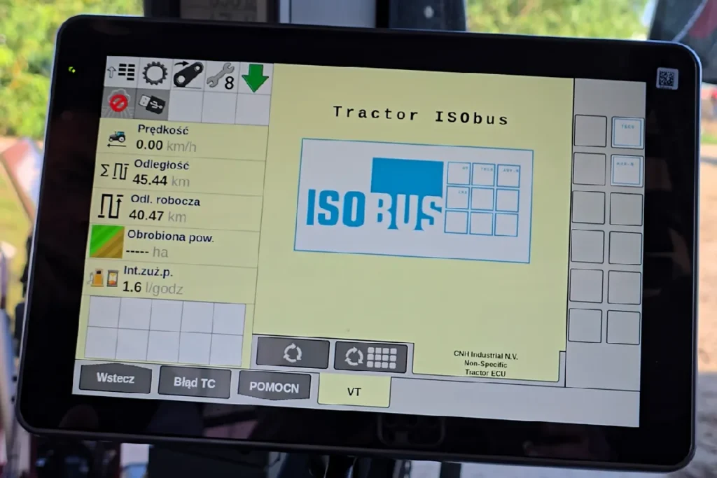 Case IH Vestrum można pracować w ramach kierowania automatycznego z dokładnością plus/minus 2,5 cm. Jego wyświetlacz obsługuje również ISOBUS i zadania rolnictwa precyzyjnego (kontrola 24 sekcji, zmienne dawkowanie) fot. TRAKTOR24