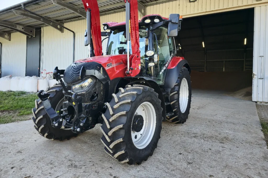 Case IH Vestrum 120 ActiveDrive 8 to ciągnik z mechaniczną przekładnią Powershift mającą aż 8 biegów zmienianych płynnie pod obciążeniem fot. TRAKTOR24