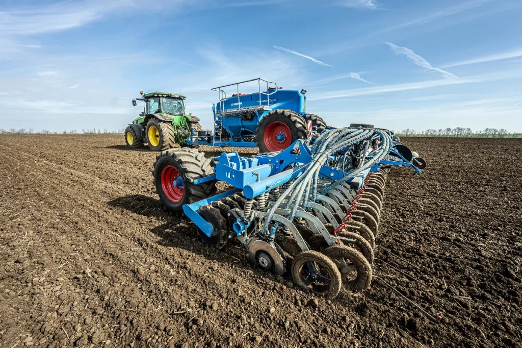 LEMKEN Solitair ST może być używany do siewu po orce lub w mulcz fot. materiały prasowe