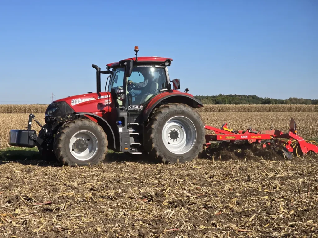 Vaderstad Cultus 300 po kukurydzy 11 fot. Traktor24.pl